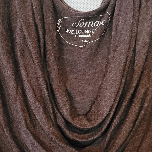 Top - Picture 3 of 3